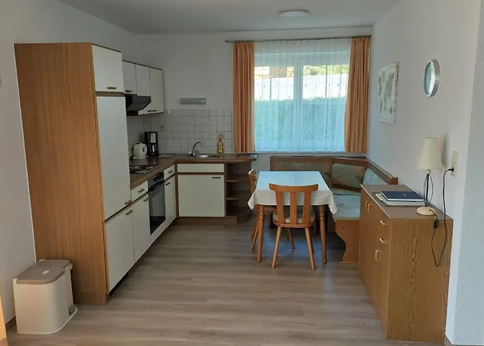 Haus Monika 奥布施泰希