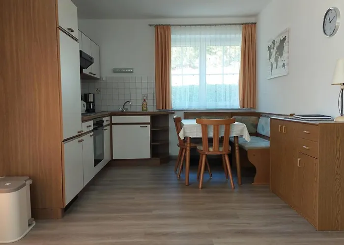 Haus Monika 奥布施泰希